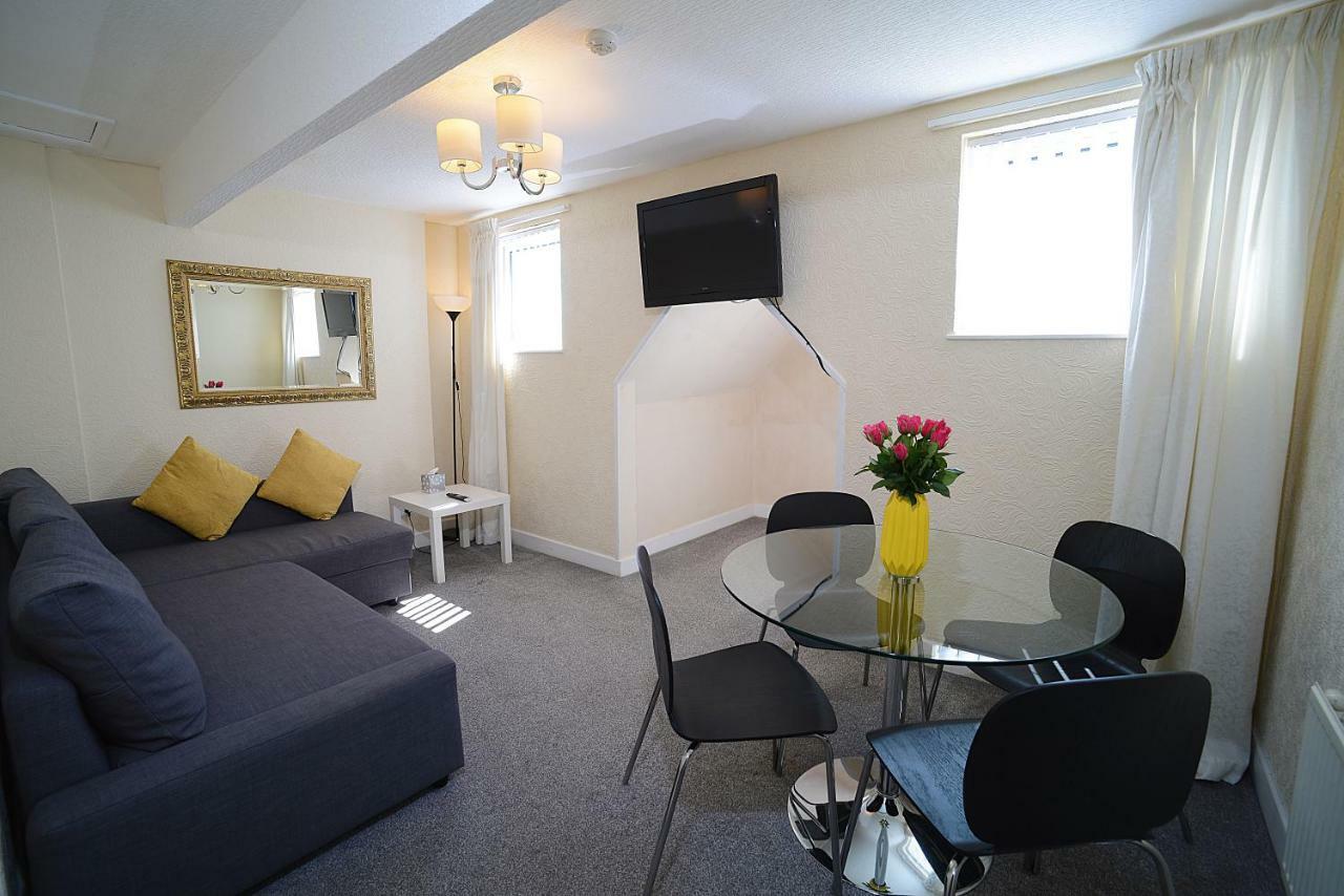 Twelve Apartments Blackpool Buitenkant foto