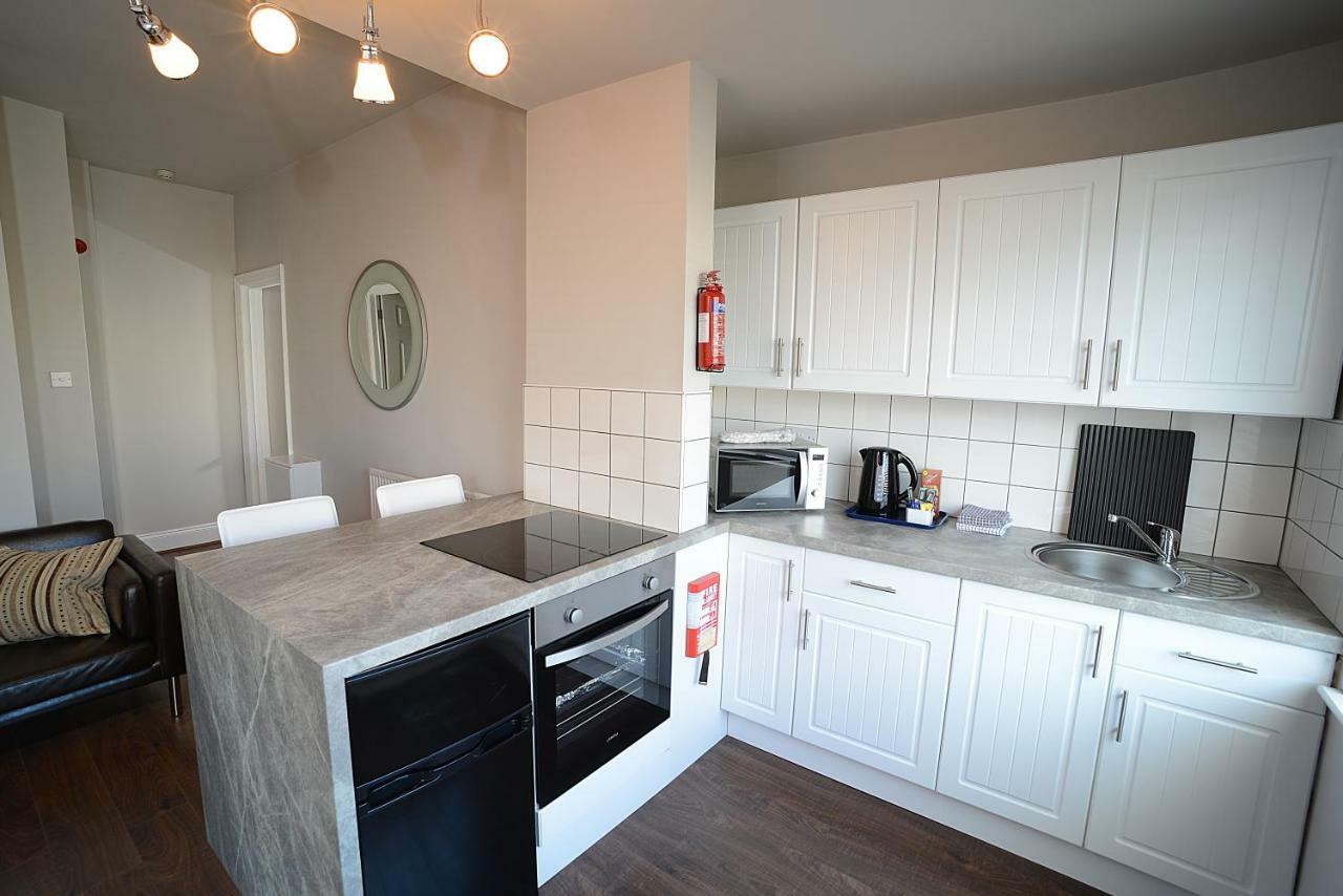 Twelve Apartments Blackpool Buitenkant foto