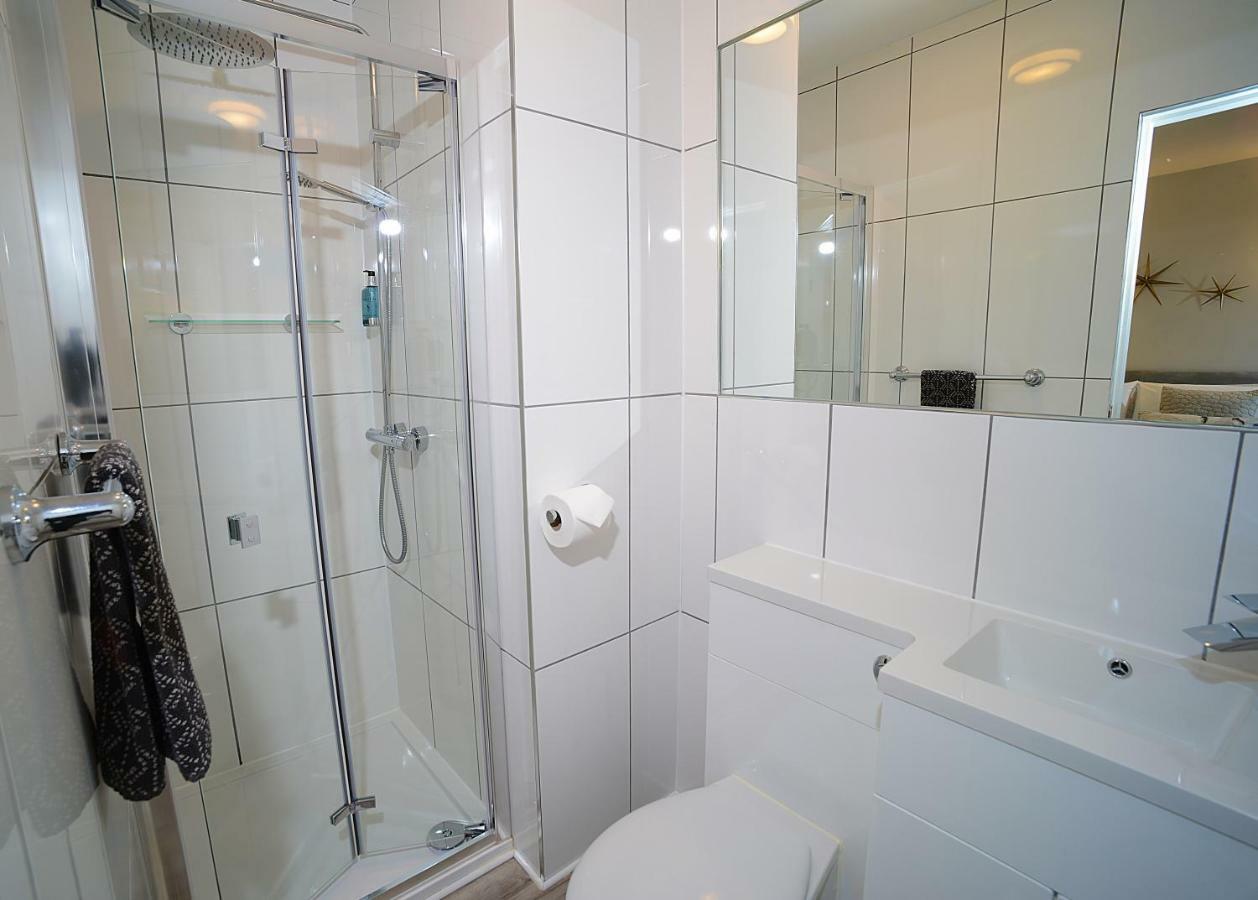 Twelve Apartments Blackpool Buitenkant foto